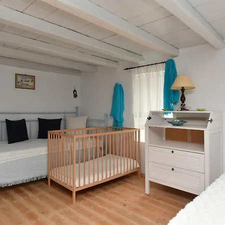 Centrally Located House For 3 People In Naousa